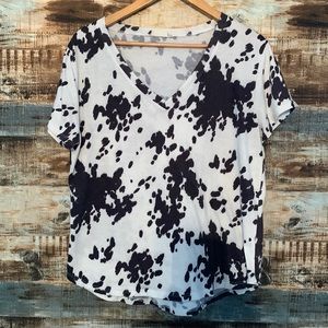 Women’s v-neck shirt